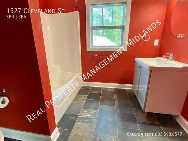 Building Photo - 1527 Cleveland St