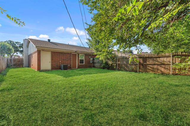 Building Photo - 128 Oakwood Ln