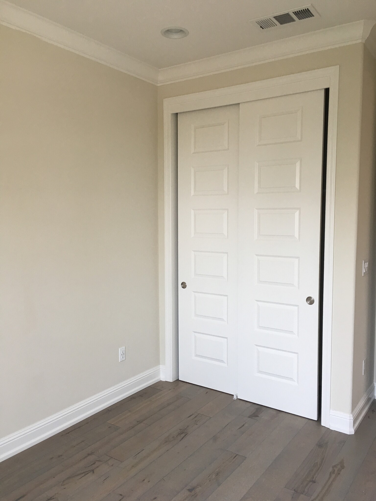 Bedroom 2 closet - 1964 Sage Loop