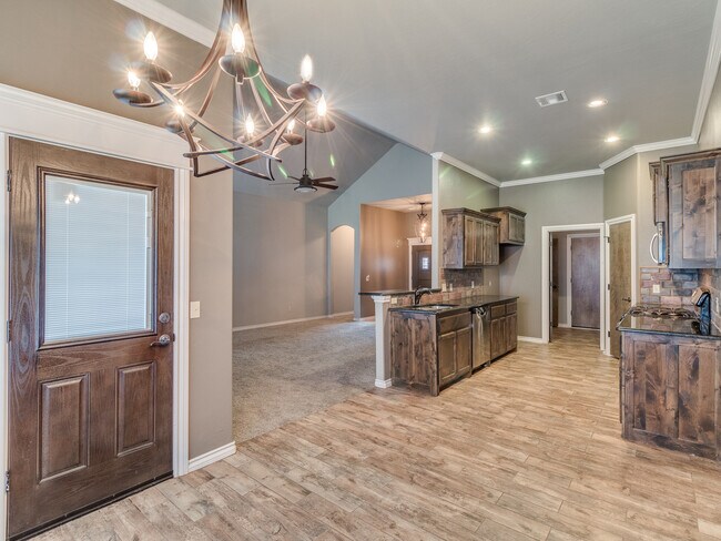 Building Photo - 3813 Normandy Rd