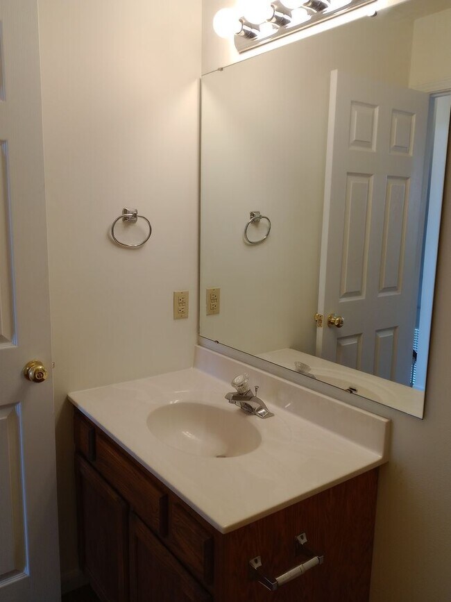 Building Photo - 3500-3502 Delmar Ct.