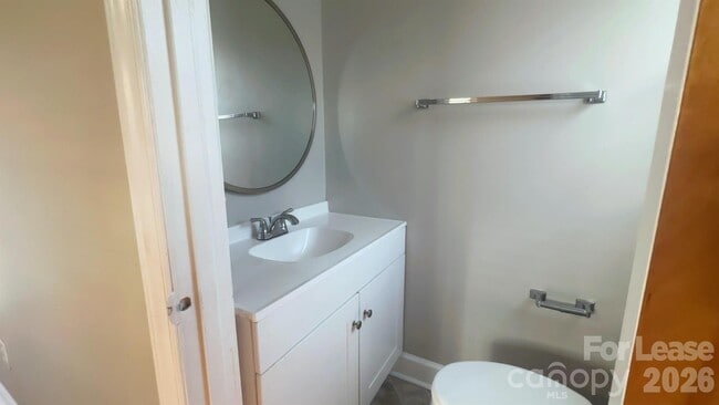 Building Photo - 715 Tom Hunter Rd