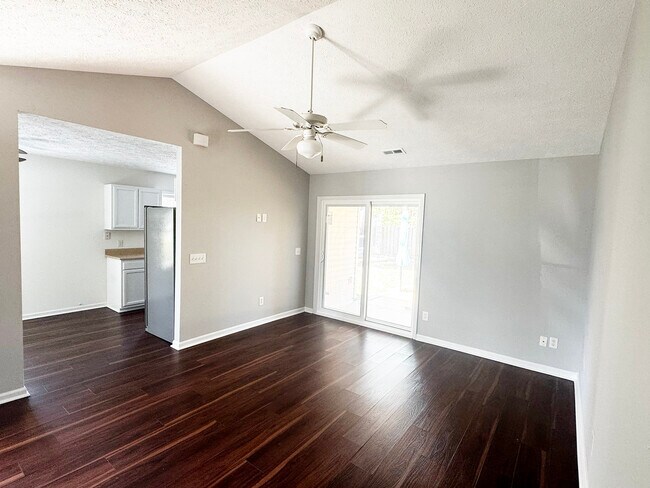Building Photo - 2711 Ashby Dr