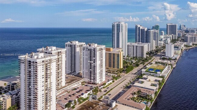 Building Photo - 2101 S Ocean Dr