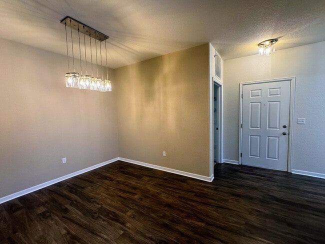 Building Photo - 9557 W San Juan Cir