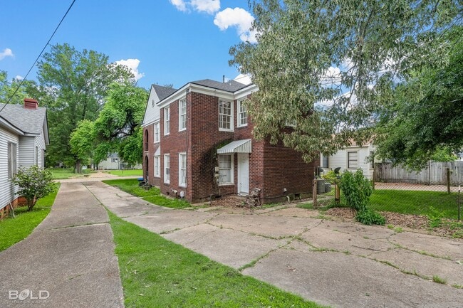 Building Photo - 234 Boulevard St