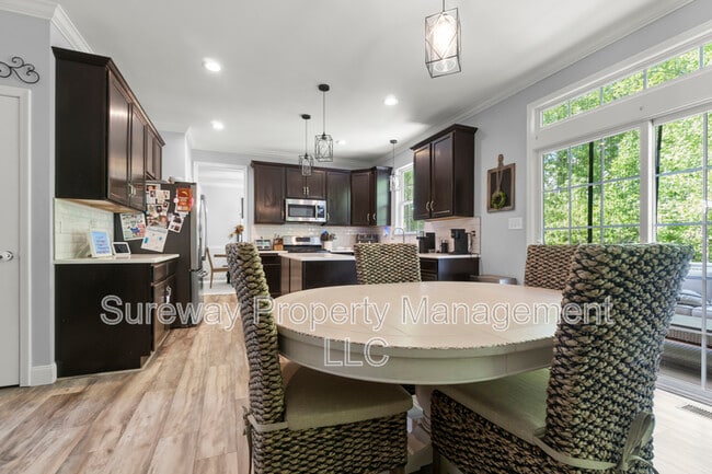 Building Photo - 13 Grist Mill Ct