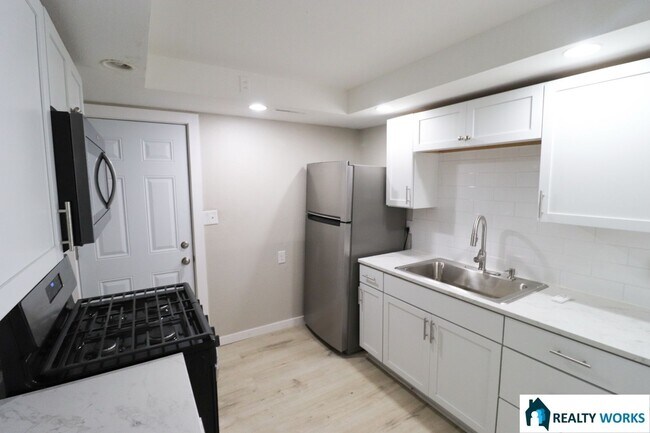Building Photo - 840 N 29th St