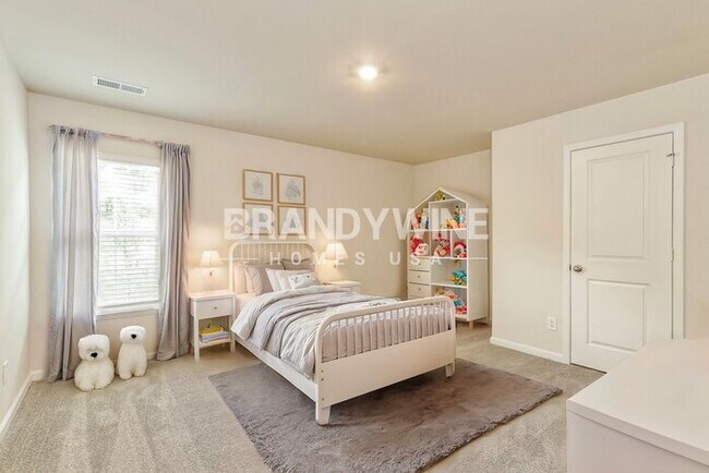 Building Photo - 998 Hayston Wy