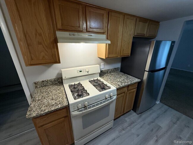Building Photo - 27153 Farmbrook Villa Dr