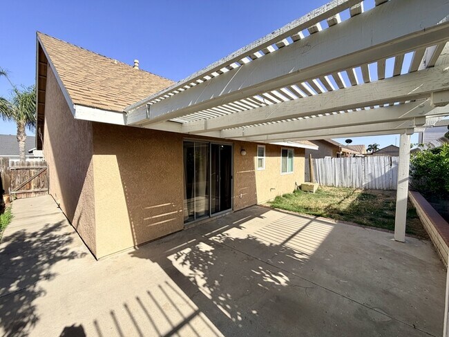 Building Photo - 2036 Orchard Dr