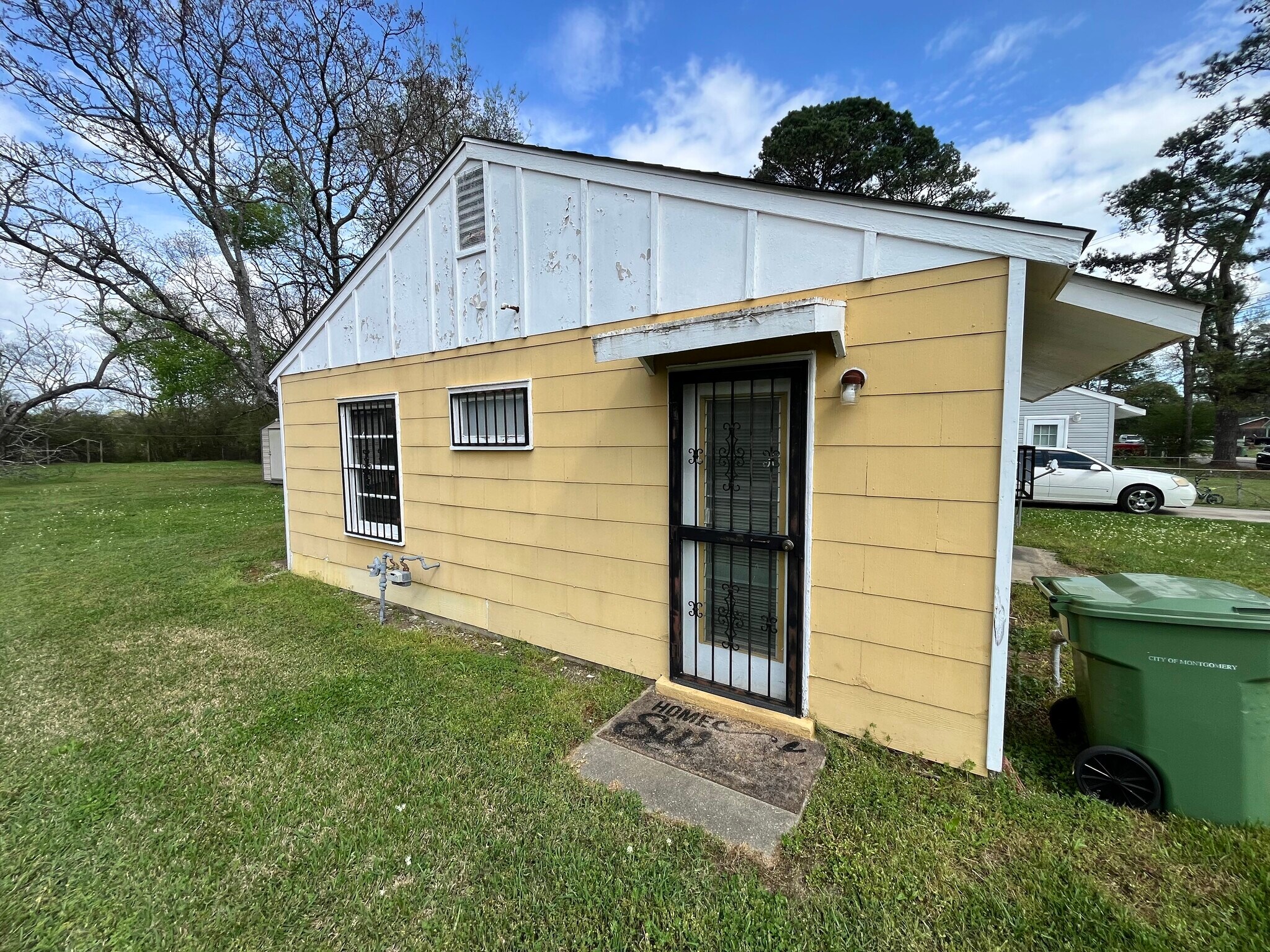 Building Photo - 1958 Kenny St