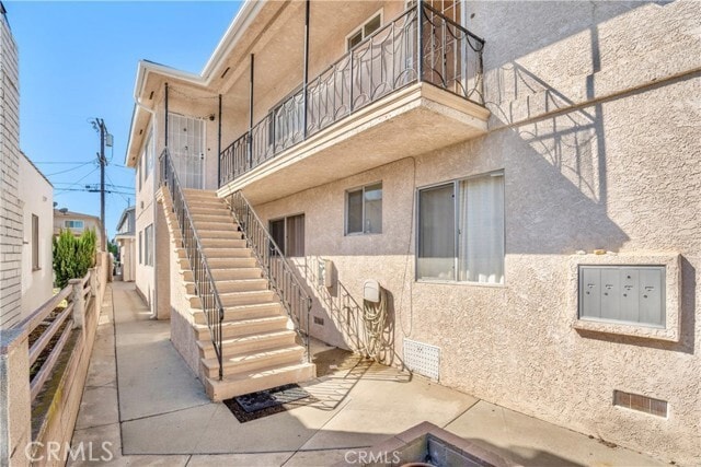 Building Photo - 853 W 23rd St