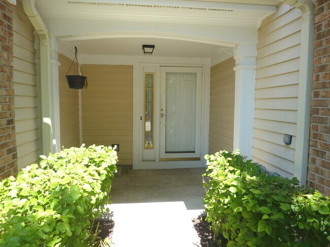 Building Photo - 2978 Belle Ln