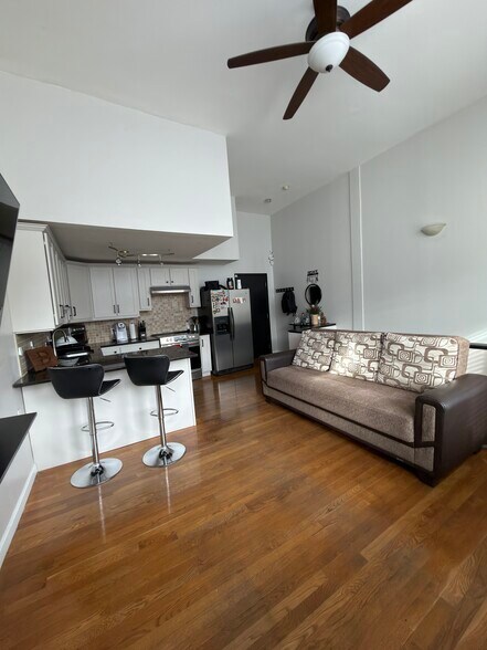 Building Photo - 48 Washington Ave