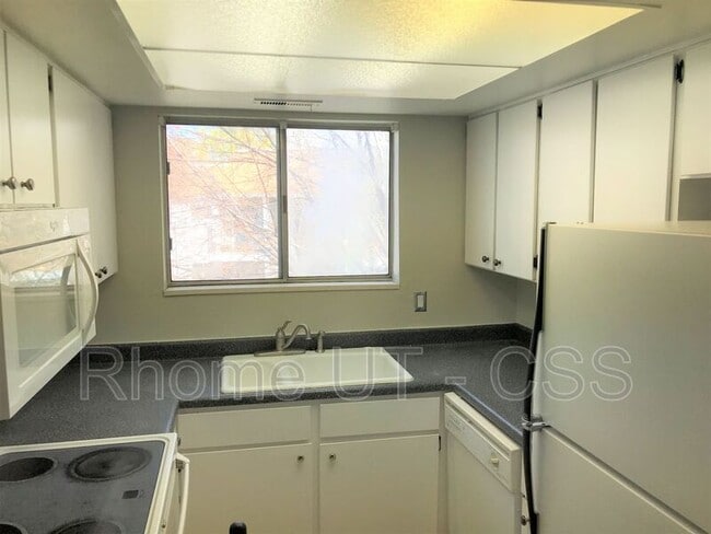 Building Photo - 4633 S Quail Vis Cv