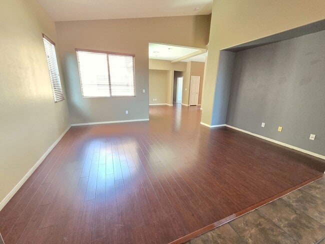 Building Photo - 3 Bedroom Single Story in Providence Gated Community