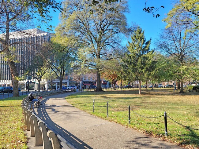 Building Photo - 1401 17th St NW