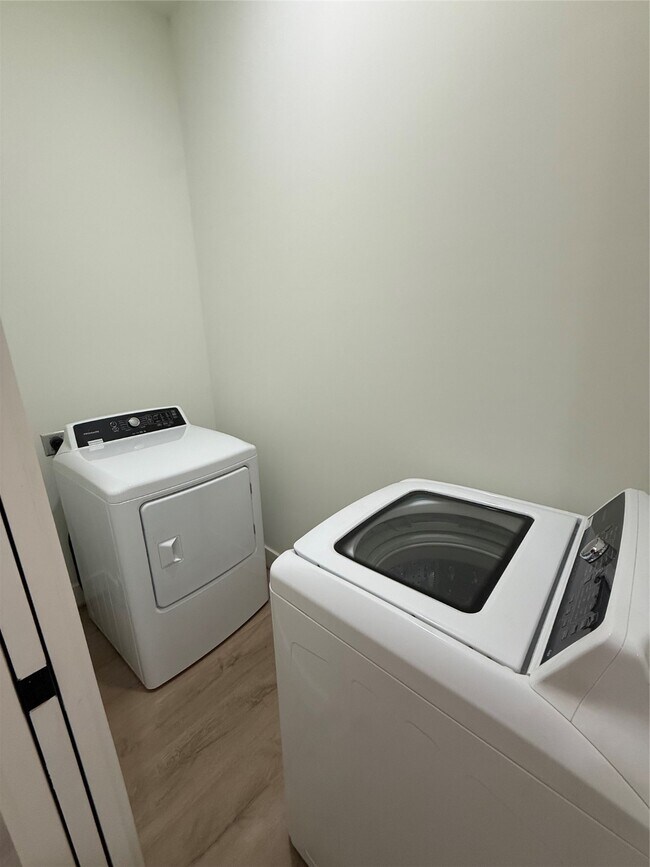 Building Photo - 1815 McKee St