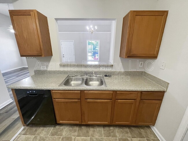 Building Photo - 3930 Cypress Pointe Dr