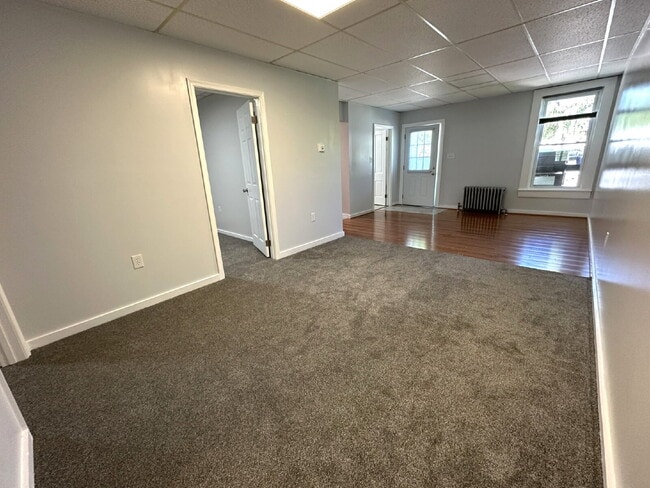 Building Photo - Huge 2-Bedroom Apartment in Westminster