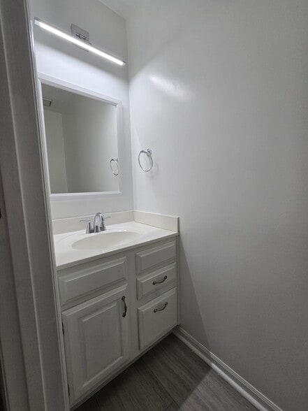 Building Photo - 18636 Clovercrest Cir