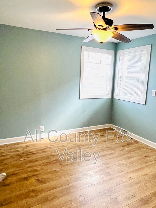 Building Photo - 37998 N Nora Pl