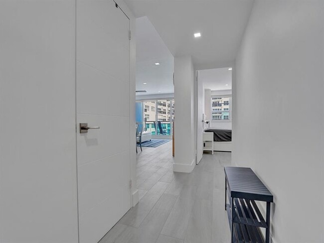 Building Photo - 3430 Galt Ocean Dr