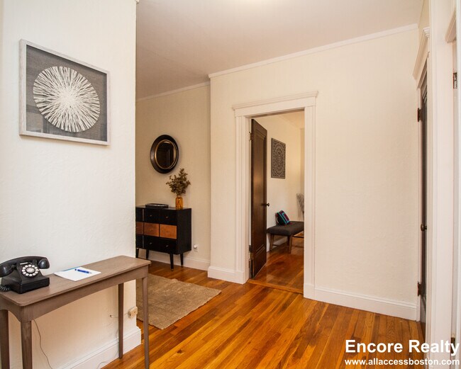 Building Photo - 1945 Commonwealth Ave