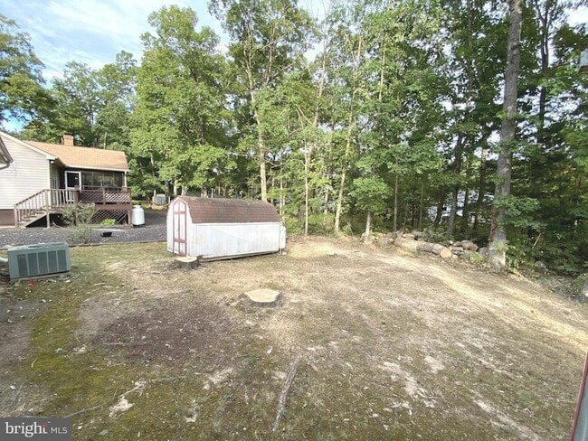 Building Photo - 611 Yorktown Blvd