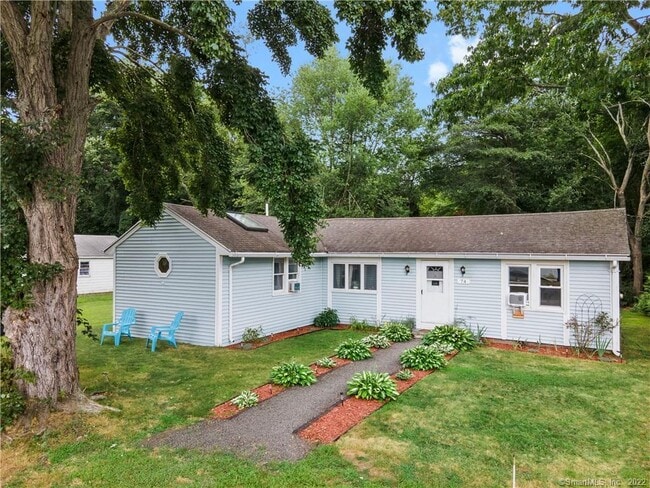 Primary Photo - 74 Grove Beach Rd N