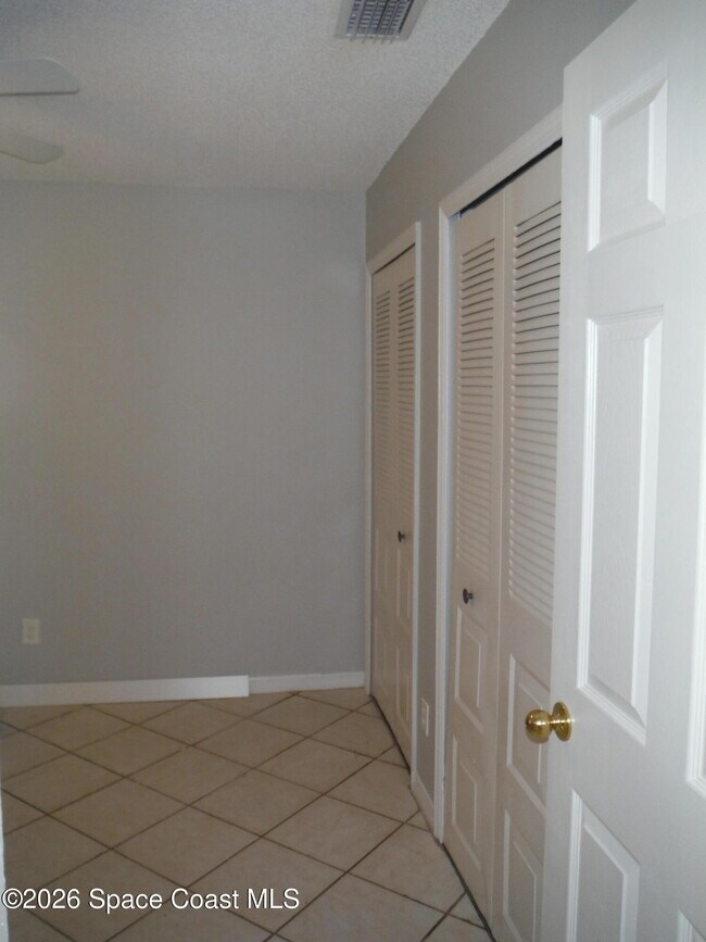 Building Photo - 3035 Sir Hamilton Cir