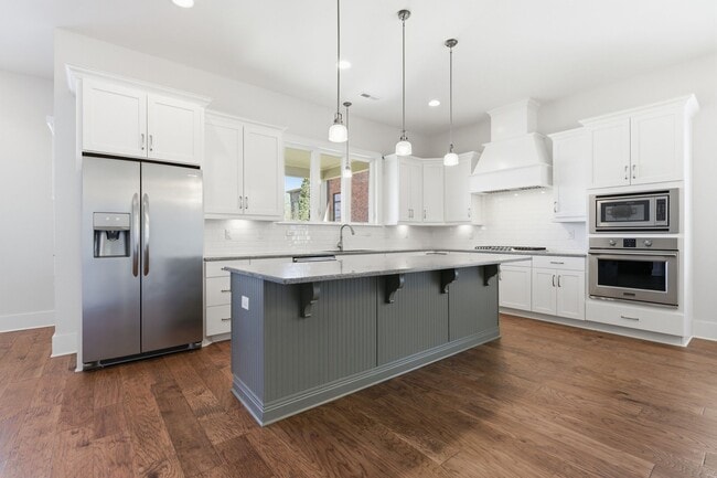 Building Photo - 1926A Castleman Dr