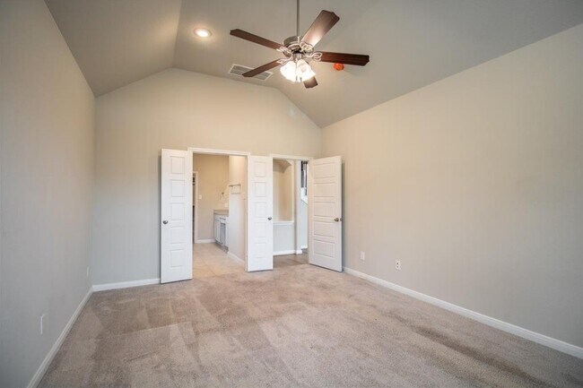 Building Photo - 21449 Kings Guild Ln