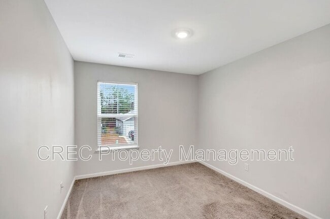 Building Photo - 575 Wayton Cir