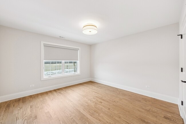 Building Photo - 6202 Flagg Creek Ln