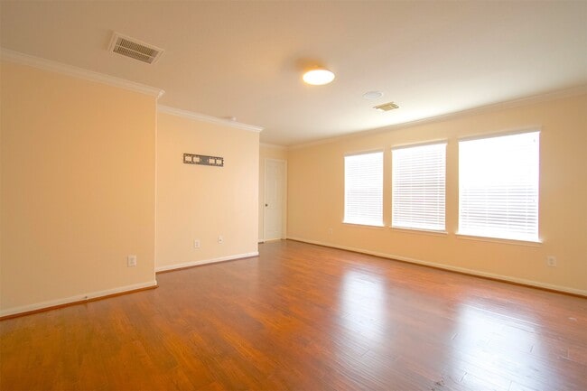 Building Photo - 15602 Waumsley Way