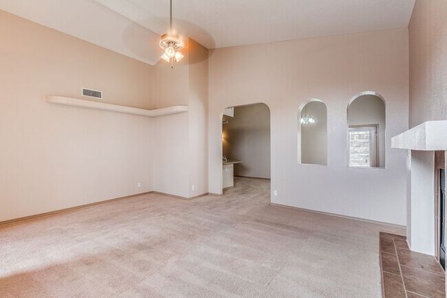 Building Photo - Prestigious Northeast Rental Home w/ Refri...