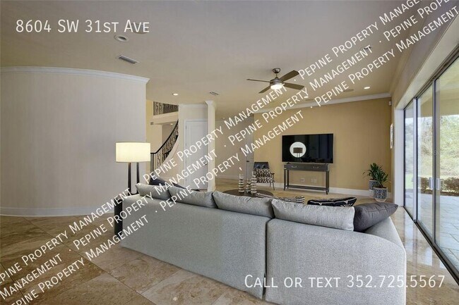 Building Photo - 8604 SW 31st Ave