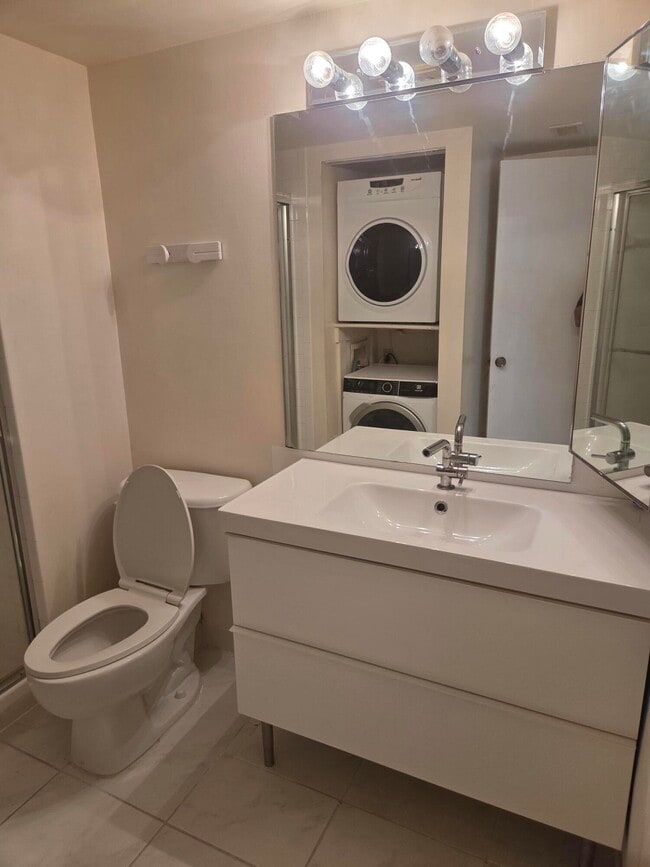 Building Photo - 9187 Norte Lago