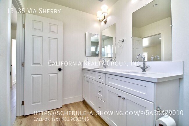 Building Photo - 13135 Via Sherry
