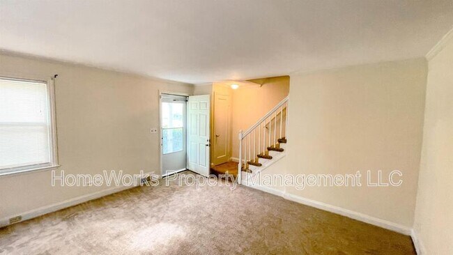 Building Photo - 4012 Clarks Ln