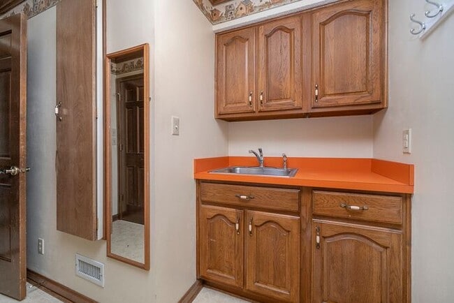 Building Photo - Beautiful Wooded Lot