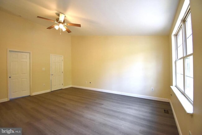 Building Photo - 3580 S Main Rd