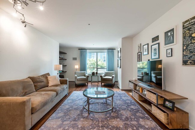 Building Photo - Luxury Condo at Park Terrace