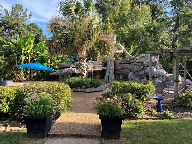 Building Photo - 1679 Rangewood Dr SW