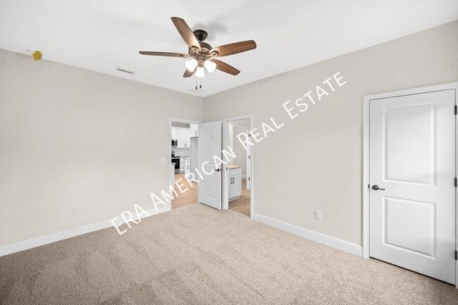 Building Photo - 727 Fairview Dr