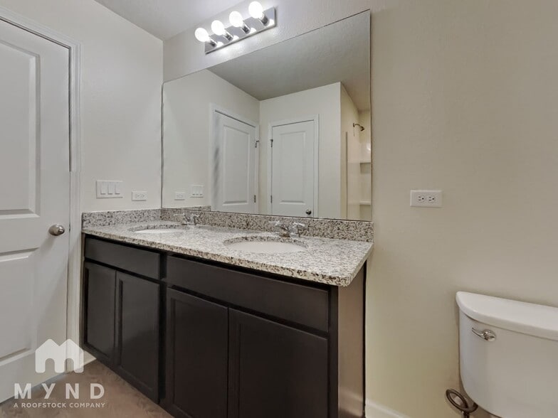 Building Photo - 12716 Camden Rd