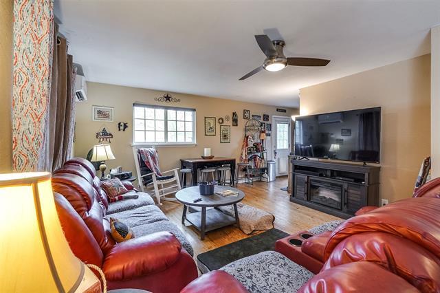 Building Photo - 10156 Patton Dr
