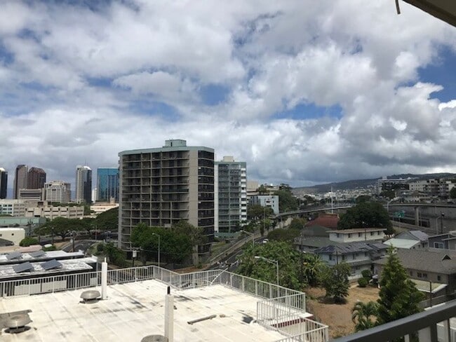 Building Photo - 785 Kinau St